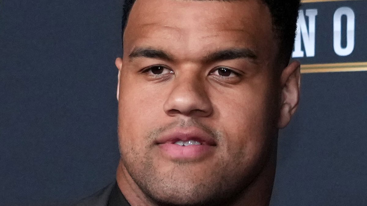 Arik Armstead Headshot