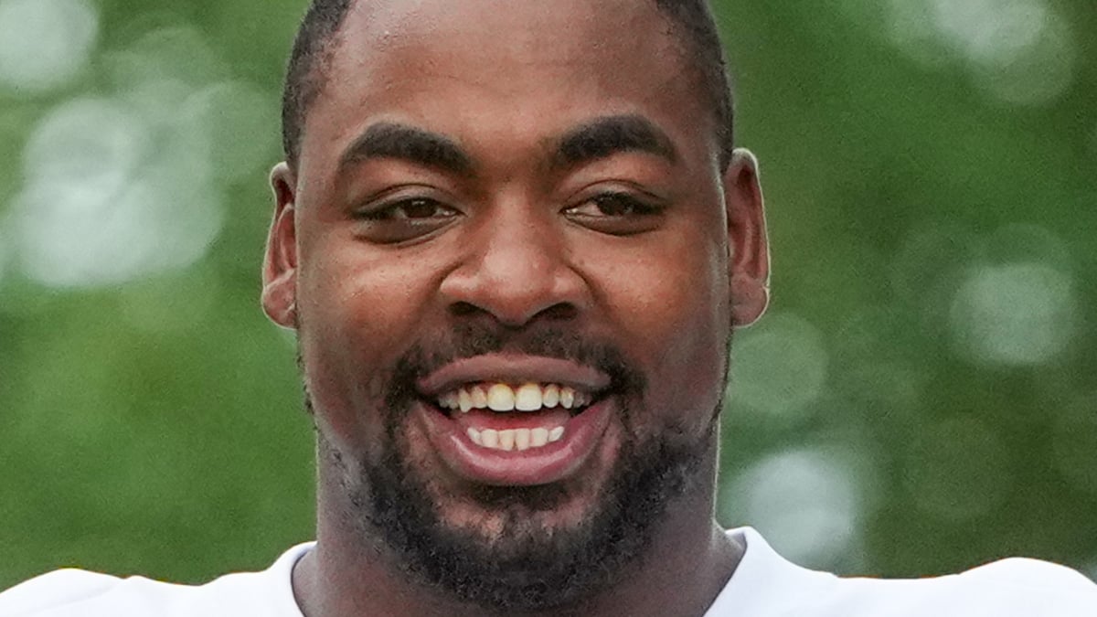 Chris Jones Headshot