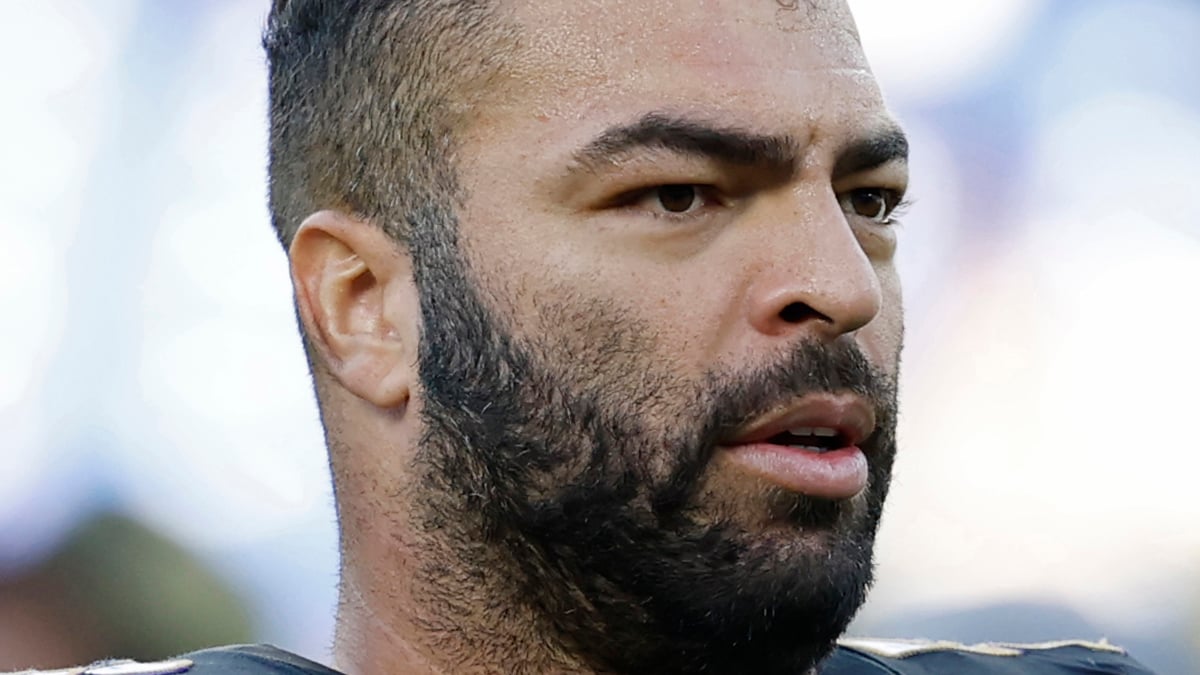 Kyle Van Noy Headshot