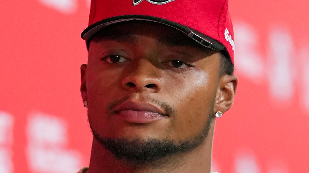 Justin Fields Headshot