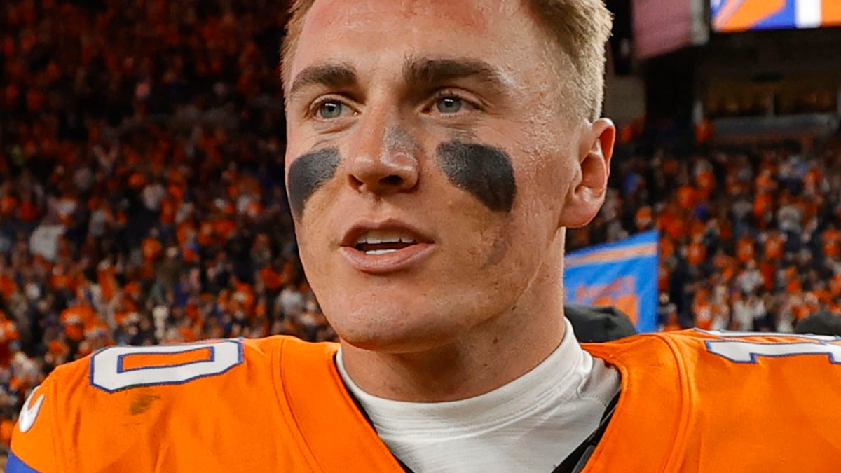 Bo Nix Headshot