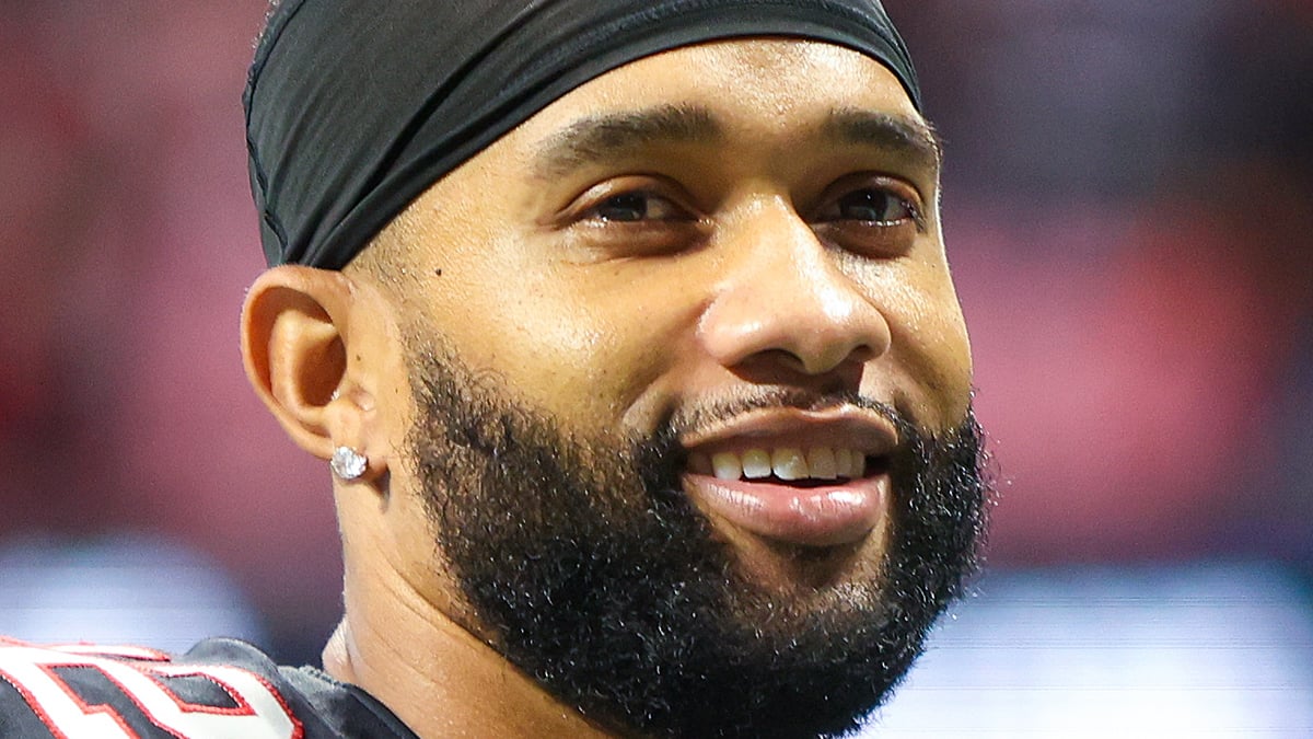 KhaDarel Hodge Headshot