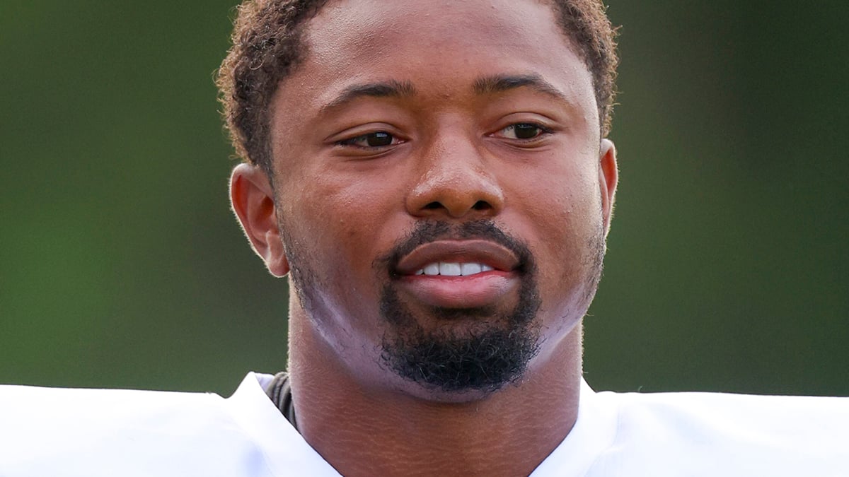 Kenneth Gainwell Headshot