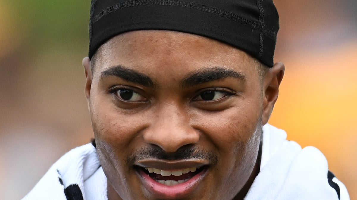Jaquan Brisker Headshot