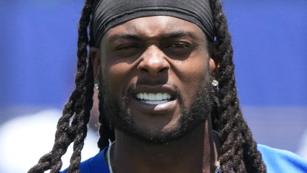 Davante Adams Headshot