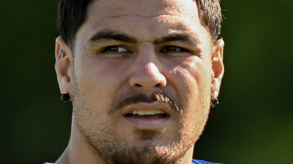 Laiatu Latu Headshot