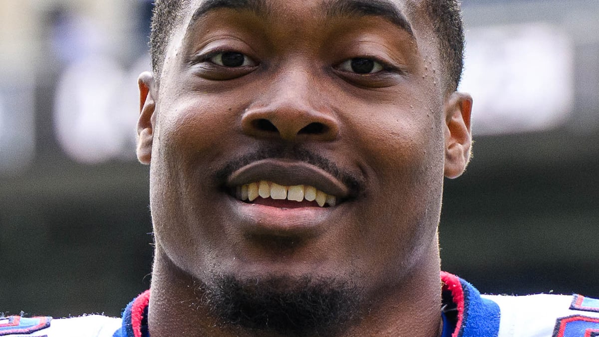 Darrynton Evans Headshot