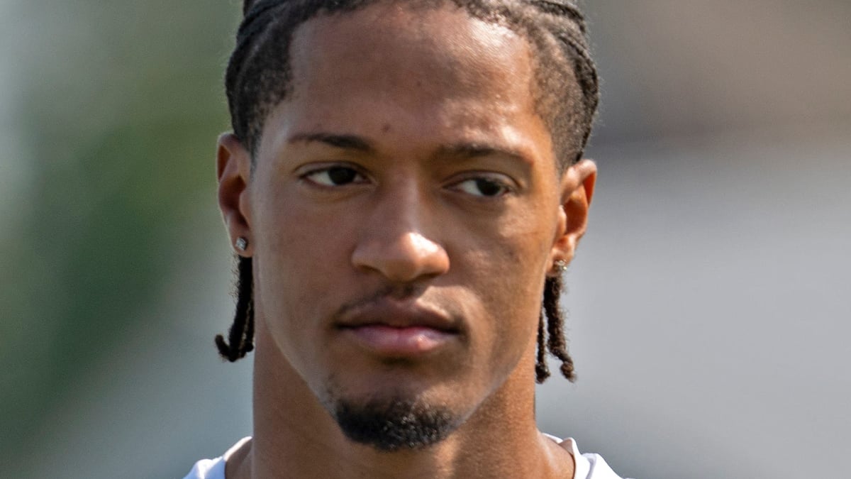 Julius Brents Headshot