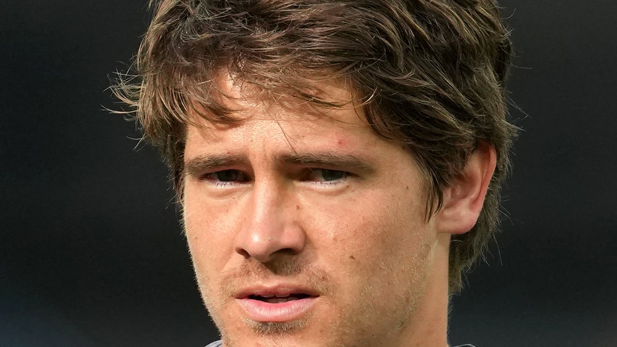 Justin Herbert Headshot