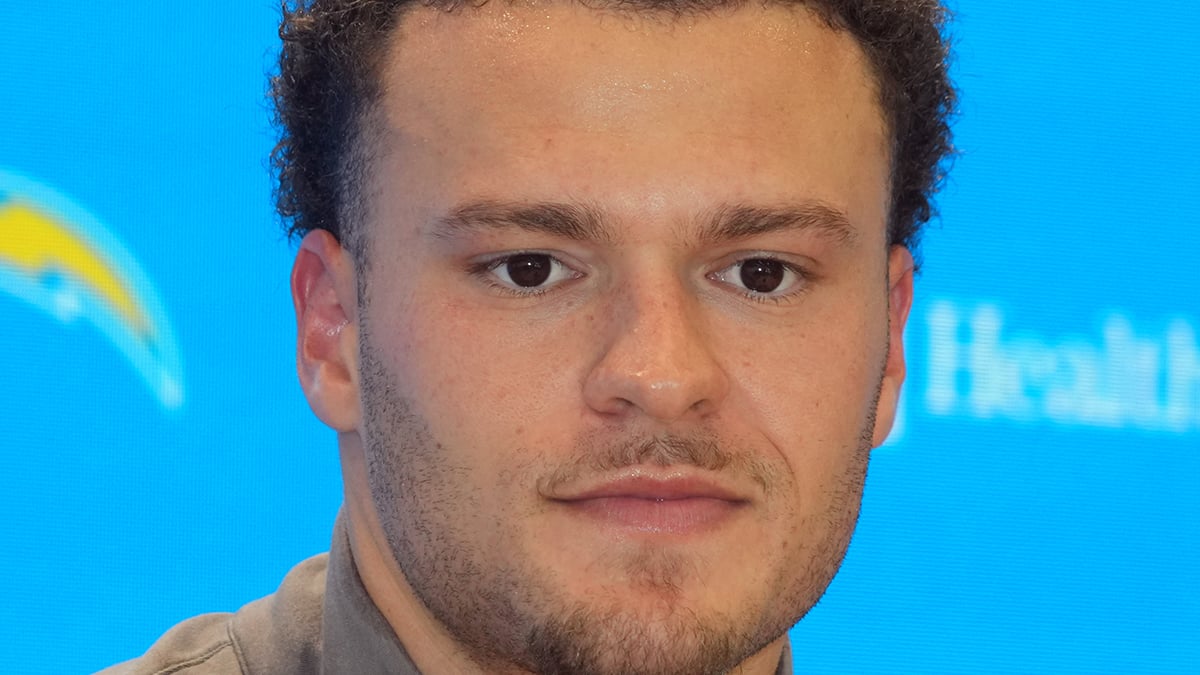 Elijah Molden Headshot