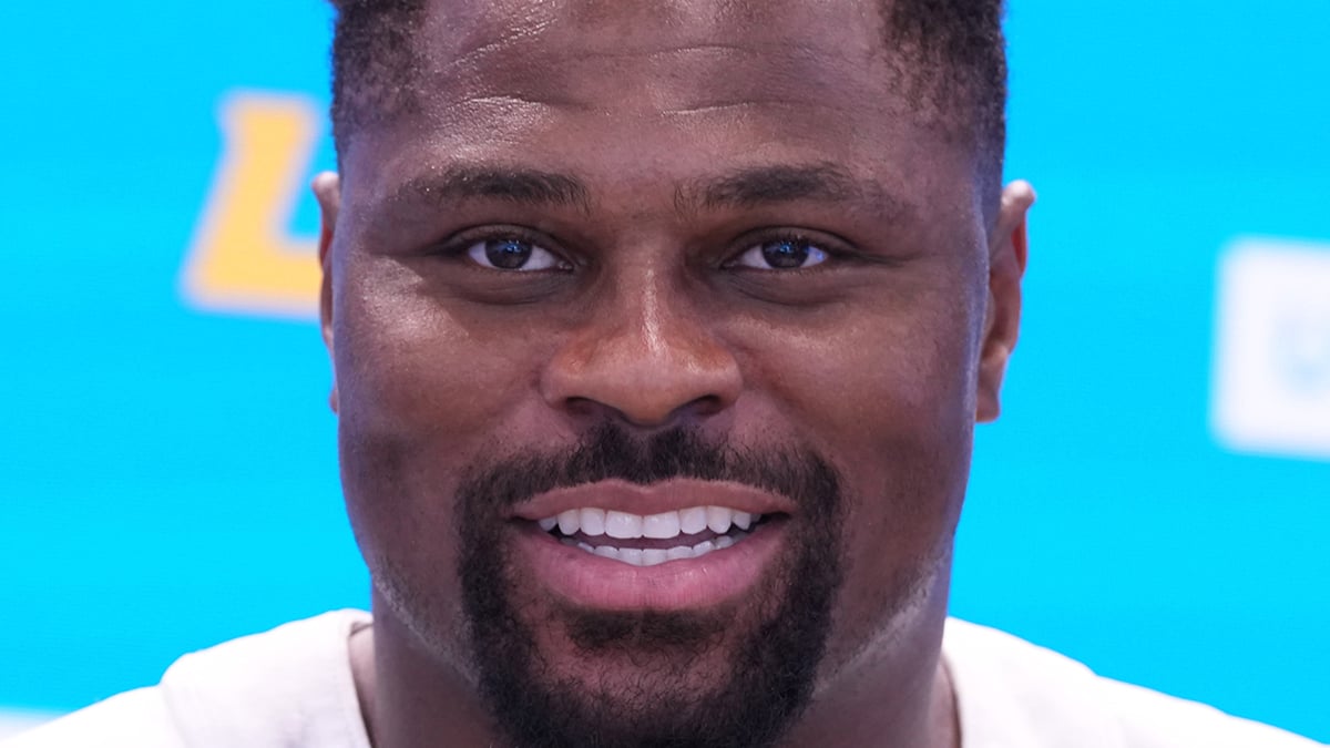 Khalil Mack Headshot