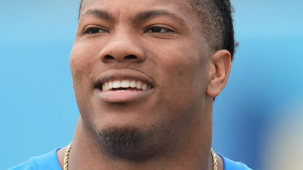 Daiyan Henley Headshot