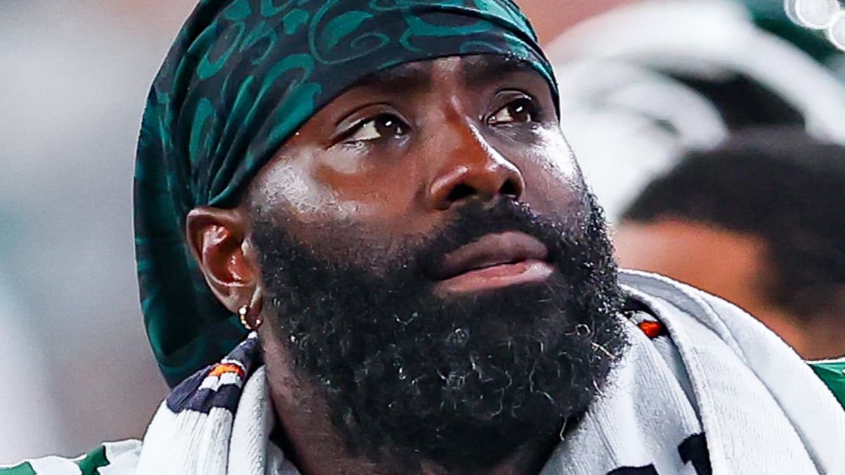 Demario Davis Headshot