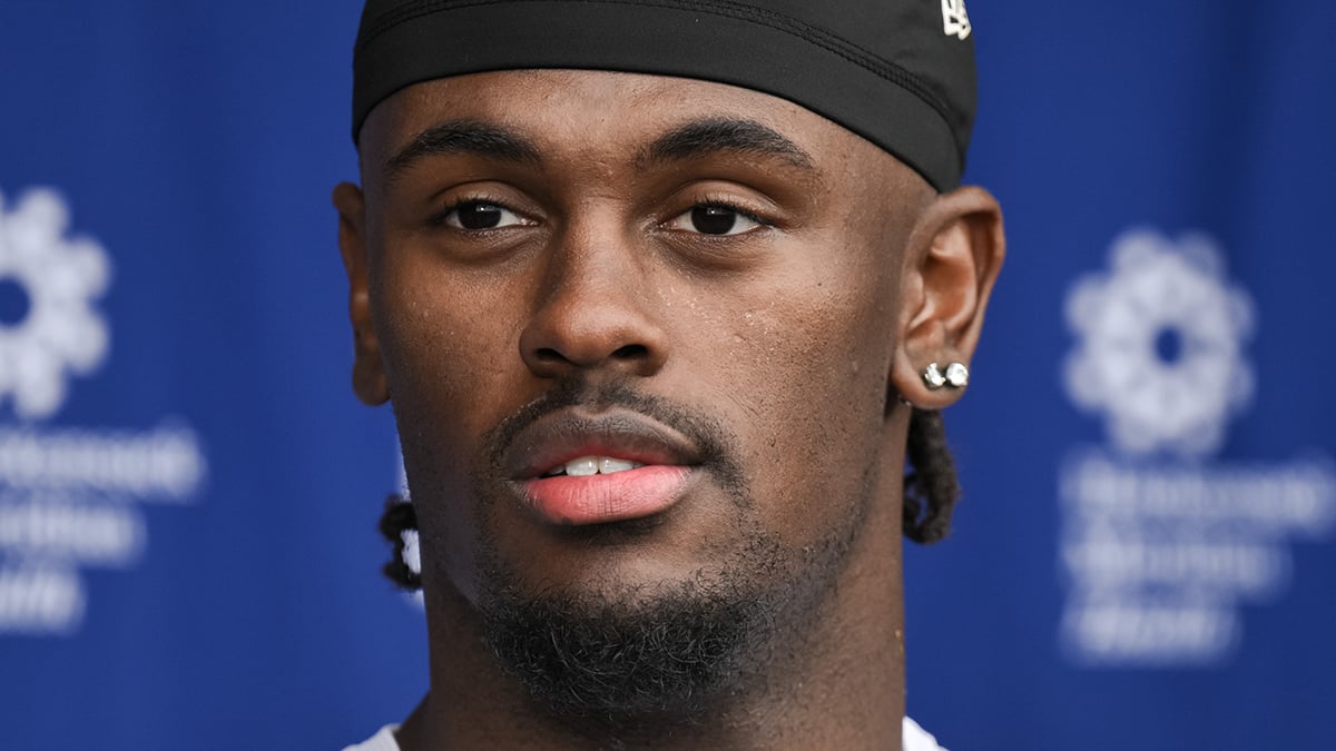 Malachi Fields Headshot