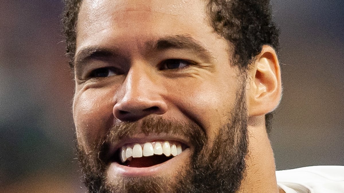 C.J. Uzomah Headshot