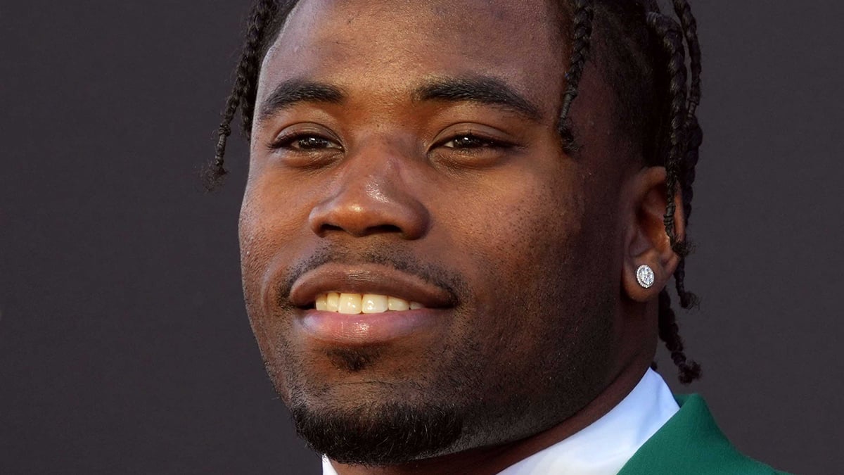 Kenny Moore Headshot