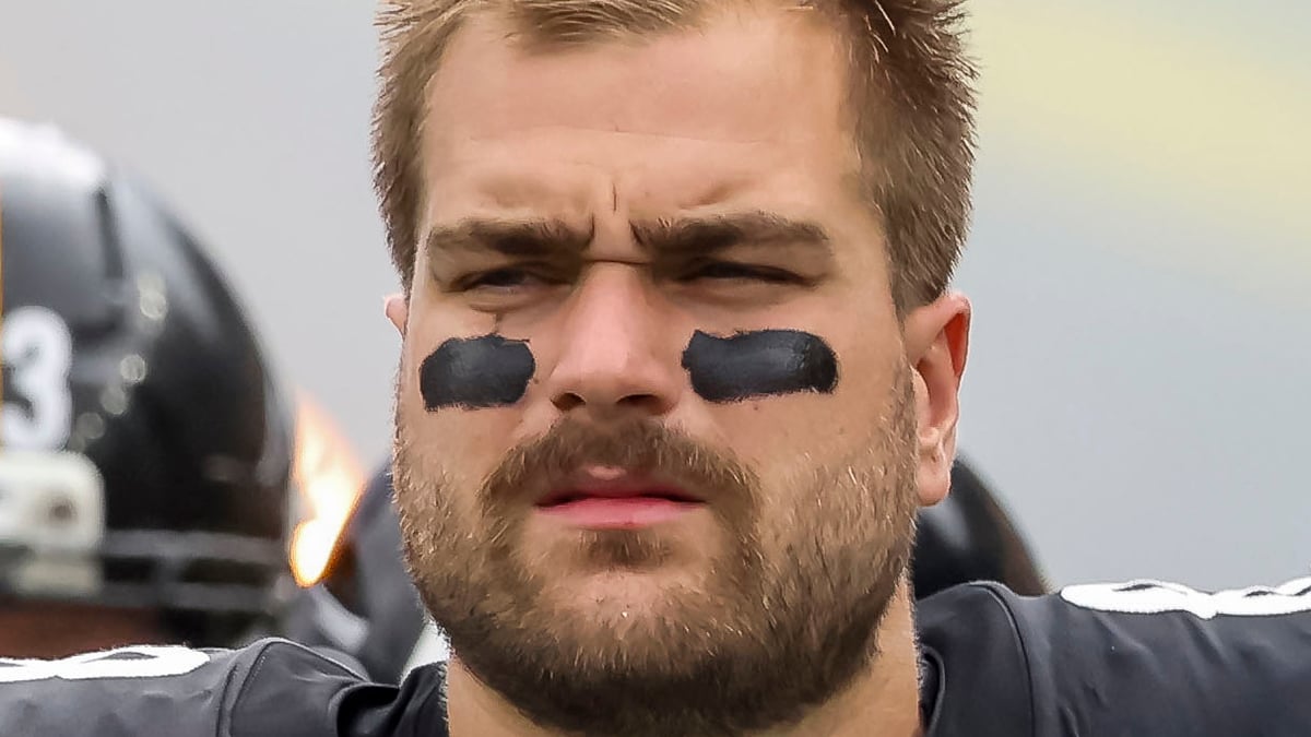 Pat Freiermuth Headshot