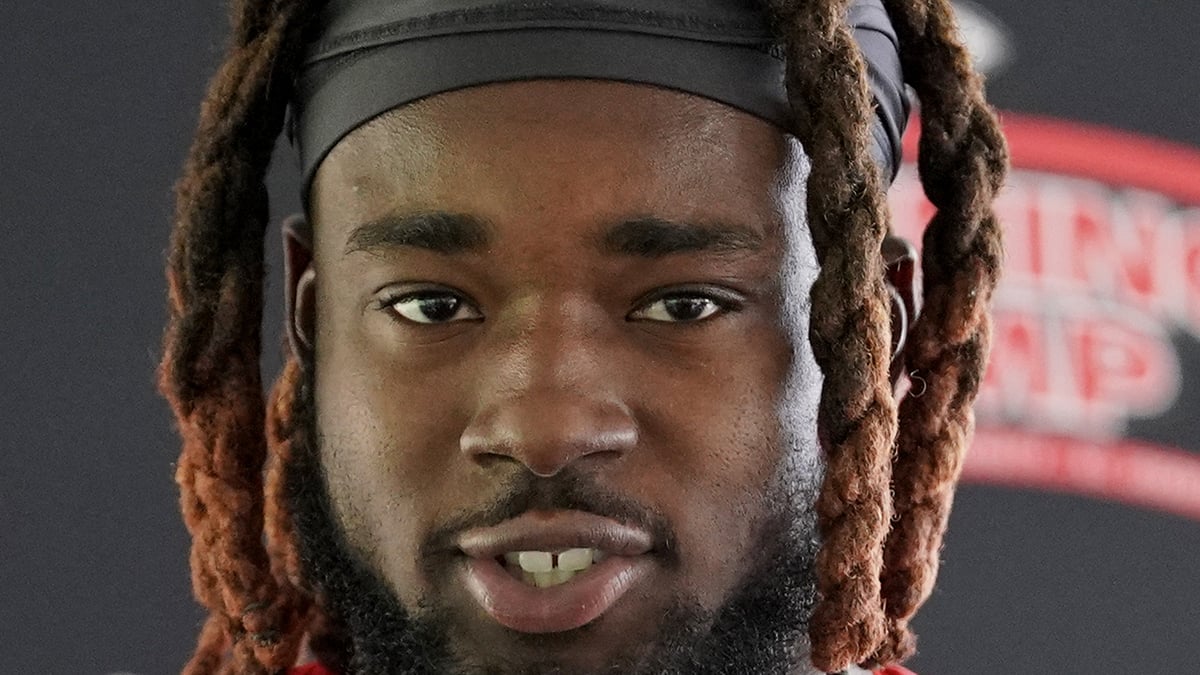 Ronald Jones Headshot