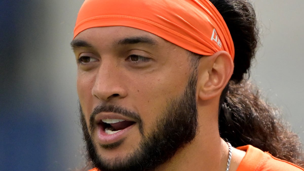 Talanoa Hufanga Headshot